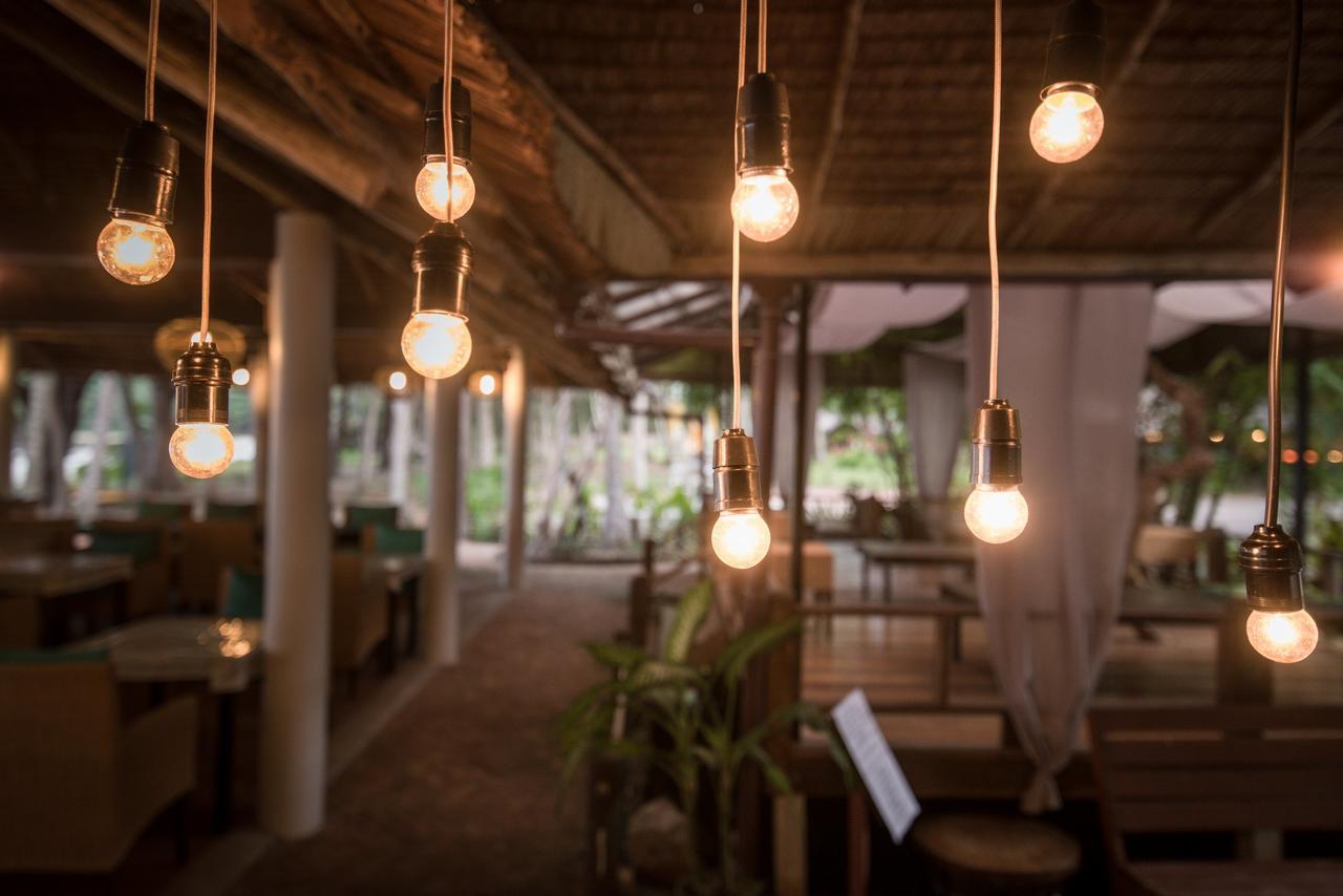 Baan Chumphon Hotel Pathio Exterior photo